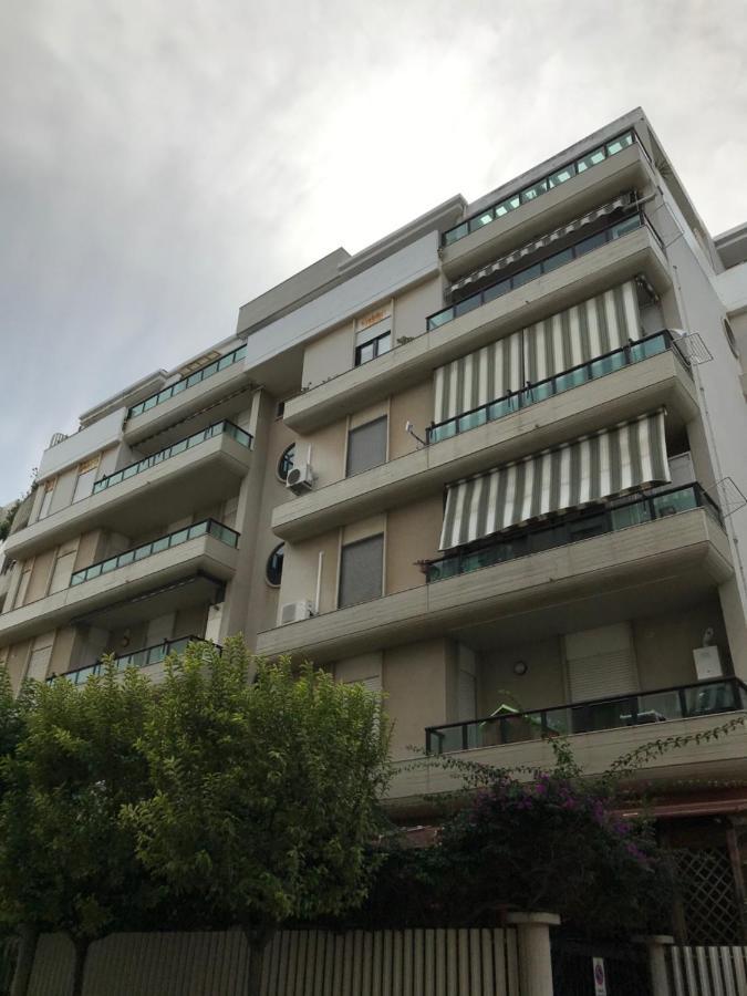 דירות טרני Luminoso Attico מראה חיצוני תמונה